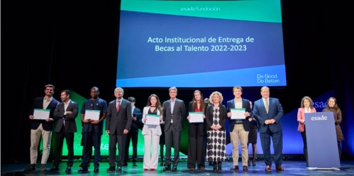 Acto de entrega de Becas al Talento 2022-2023 de Esade.