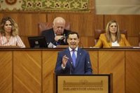 Moreno marca distancias con Vox con un compromiso "indiscutible" contra la violencia de género y con el colectivo Lgtbi