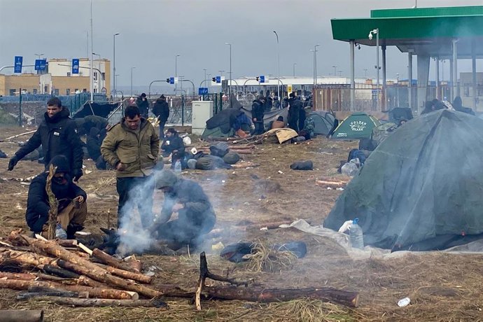 Archivo - Imagen de archivo de un campamento de migrantes junto a la frontera con Lituania. 