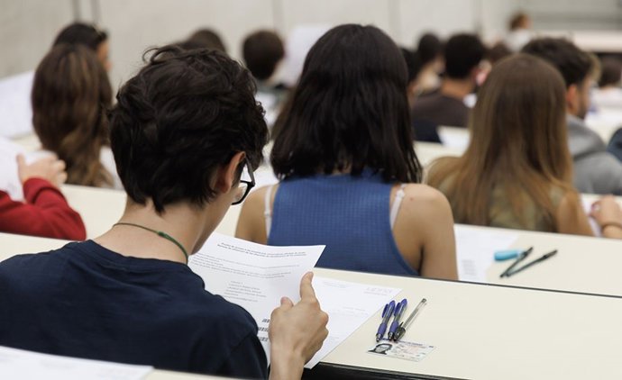 Estudiantes, en la convocatoria ordinaria de la EvAU realizada a comienzos de junio.