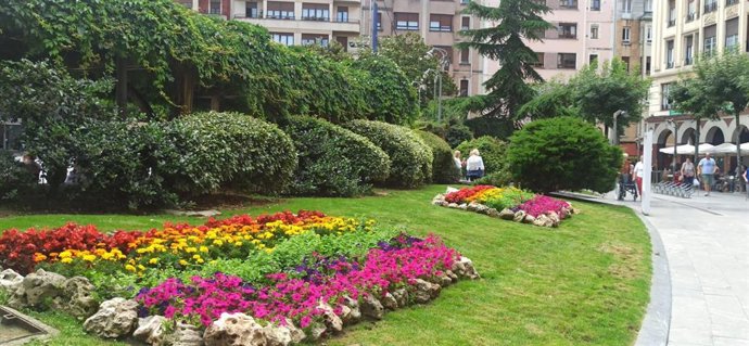 Jardín de la diversidad en la Herriko Plaza de Barakaldo.