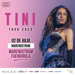 Cartel que anuncia la actuación de la cantante, compositora y actriz argentina TINI.