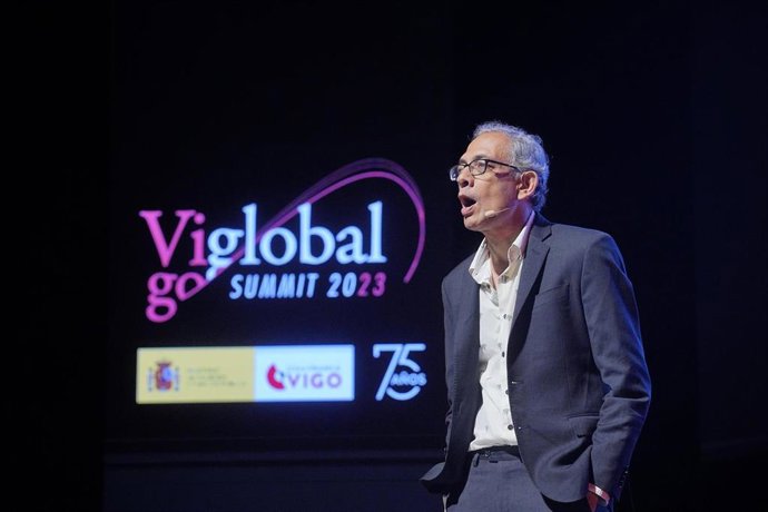 El economista indio Abhijit Banerjee durante una conferencia en el Vigo Global Summit.