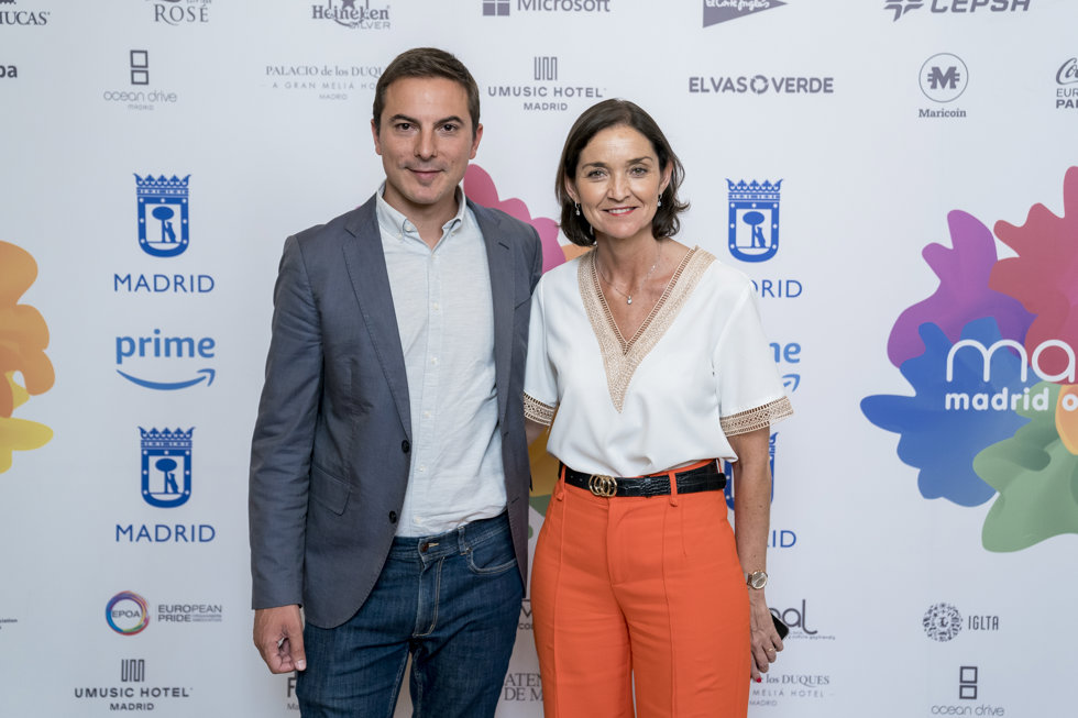 El líder del PSOE-M, Juan Lobato, y la portavoz del Grupo municipal PSOE Madrid, Reyes Maroto, posa en el photocall durante el acto Lorca, Retrato de un poeta en el Ateneo de Madrid, a 28 de junio