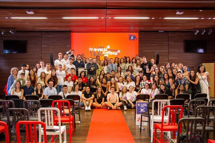 Archivo - Coca-Cola premia el espíritu emprendedor con impacto social en la XI edición de GIRA Jóvenes
