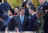 Feijóo trasladó a Abascal que no es razonable que Vox quiera estar en todos los gobiernos y le emplazó a no bloquearlos