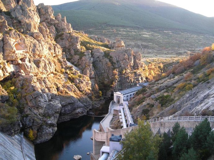 Planta hidroeléctrica de Rainenergy en Camporredondo - Valladolid