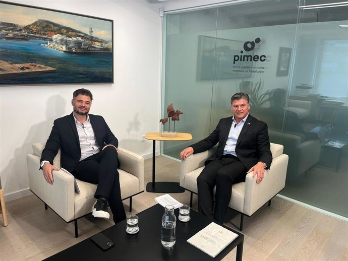 El cabeza de lista de ERC al Congreso por Barcelona, Gabriel Rufián, y el presidente de Pimec, Antoni Cañete