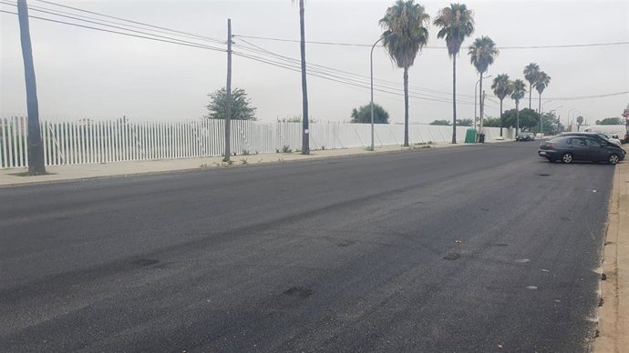 Mejoras del asfaltado y cierre perimetral del polígono industrial El Cerro.