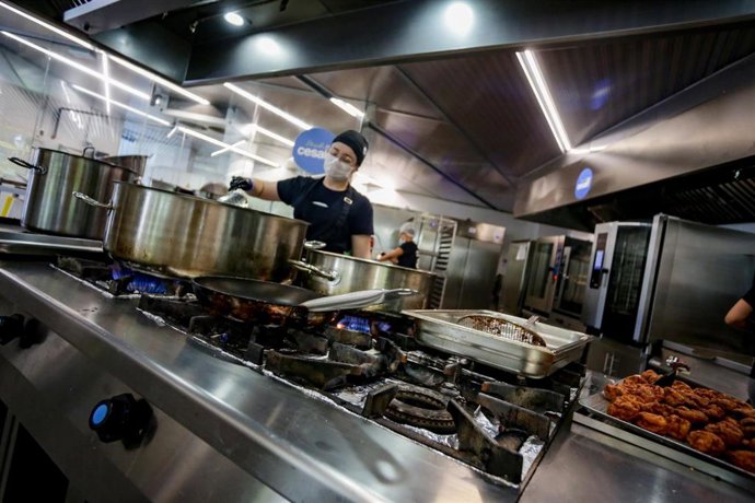 Archivo - Varios alumnos de La Quinta Cocina.