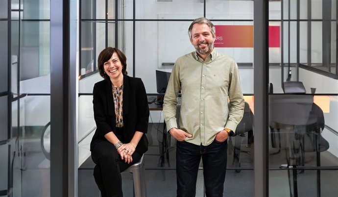 El consejero delegado de Bdeo, Julio Pernia, y la directora de operaciones, Ruth Puente.