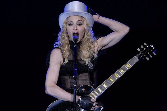 Madonna pospone su gira tras ser ingresada en la UCI por una infección