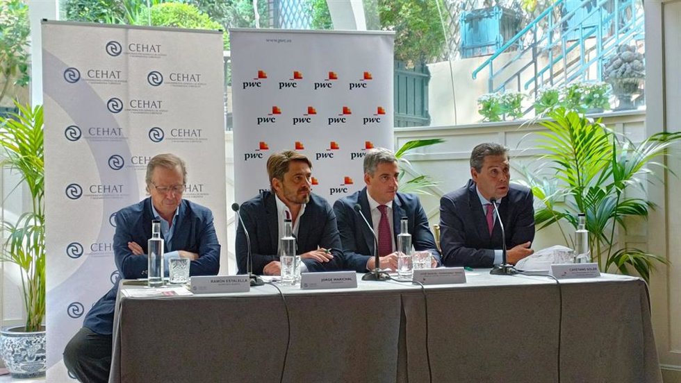 Presentación del informe 'Smart Observatory'con las perspectivas para el verano del sector hotelero.