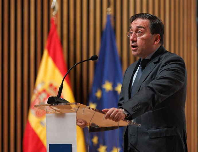 El ministro de Asuntos Exteriores, Unión Europea y Cooperación, José Manuel Albares, interviene durante la presentación de las perspectivas de la Presidencia española del Consejo de la Unión Europea