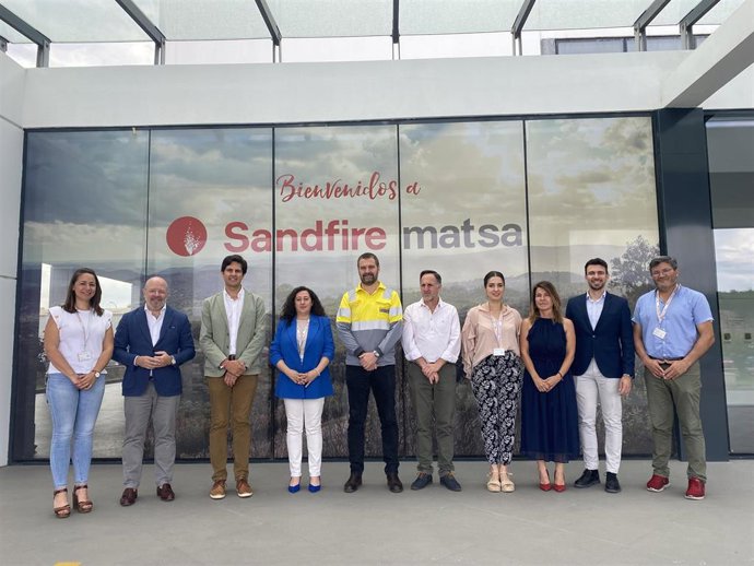 Imagen tras fimarse el acuerdo de colaboración de ayuntamientos y Matsa para la quinta edición del Programa Pueblos.