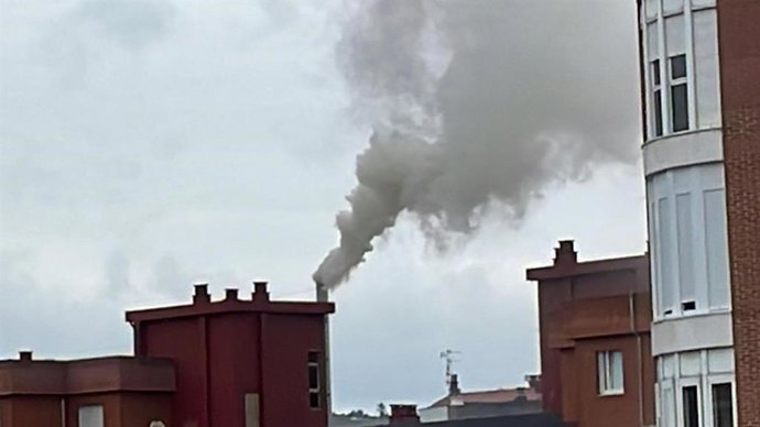 Fuego en un asador en Bilbao