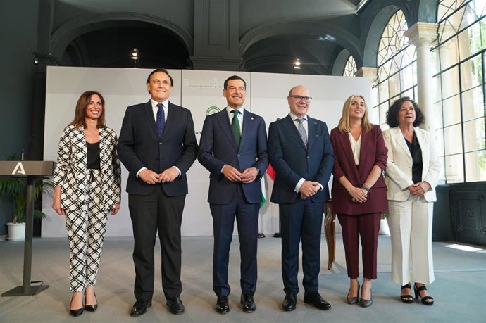Rocío Díaz, José Carlos Gómez Villamandos, Juanma Moreno, Pedro Mercado, Marifrán Carazo y Pilar Aranda