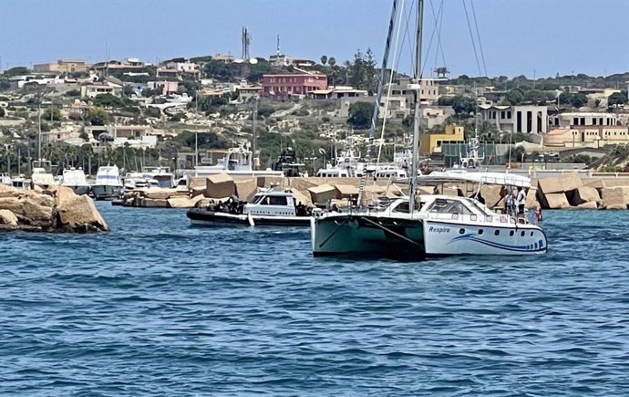 June 29, 2023, Lampedusa (Agrigento, Italy: Boats of the Italian Guardia di Finanza and Coast Guard transfer the 696 migrants arrived in the night in Lampedusa, near Agrigento, Italy, 29 June 2023. At the hotspot of contrada Imbriacola, in Lampedusa, th