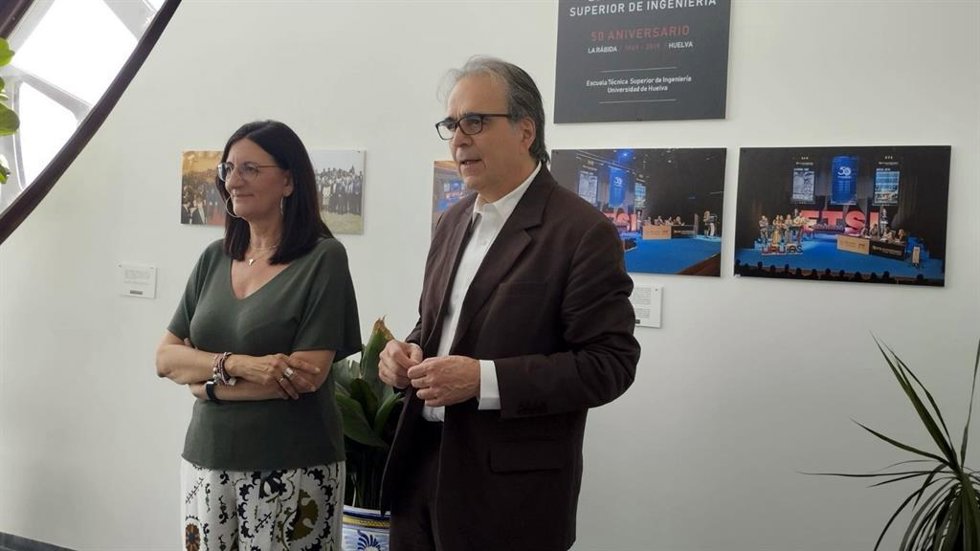 El ministro de Universidades, Joan Subirats, en su visita a la Universidad de Huelva.