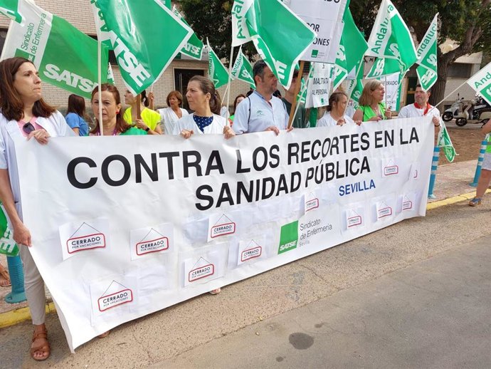 Concentración de Satse en el Hospital Doctor Muñoz Cariñanos.