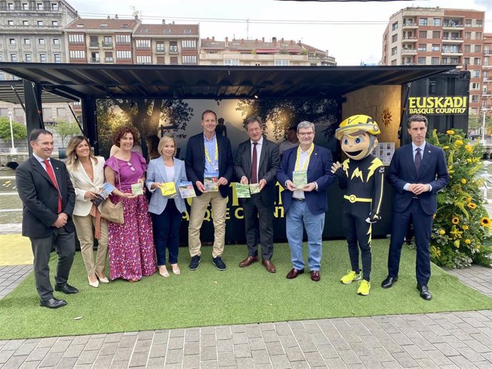 Inauguración del Fan Park en Bilbao, dos días antes de la salida del Tour de la capital vizcaína