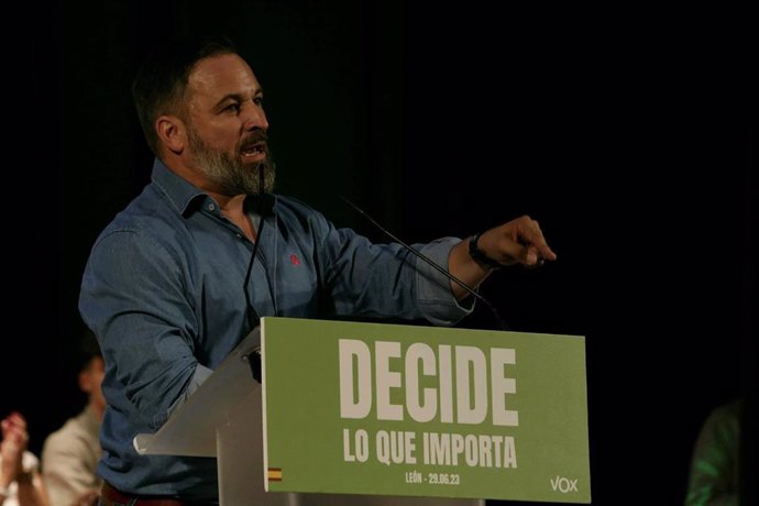 El presidente de Vox, Santiago Abascal, durante un acto de partido celebrado este jueves en León