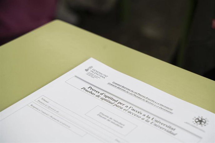 Una de las pruebas de acceso a la universidad (archivo)