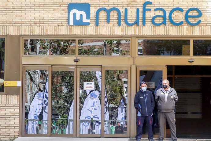 Archivo - Edificio de Muface durante la protesta de funcionarios contra los recortes que han sufrido en su prestación sanitaria, frente a la Dirección General de Muface, a 18 de abril de 2022, en Madrid (España).