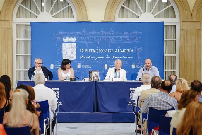 Diputación acoge la presentación de la novela 'Los refugios del Sur', de Miguel Guerrero