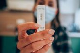 Foto: La CNMC plantea que los test de autodiagnóstico, como el de embarazo o Covid-19, se vendan fuera del canal de farmacia