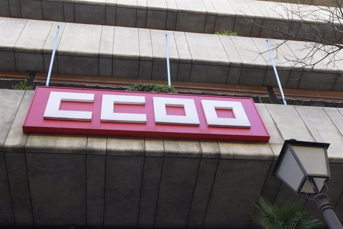 Archivo - Sede CCOO, logo de Comisiones Obreras, edificio, edificios CCOO, fachada de Comisiones Obreras, cartel CCOO