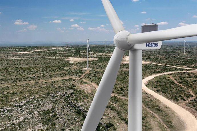 Archivo - Economía/Empresas.- Vestas suministrará turbinas para 140 MW de proyectos eólicos de Grupo Vapat en España