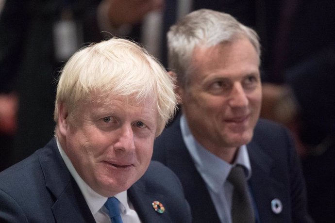 Archivo - El ex primer ministro británico Boris Johnson junto al secretario de Estado para Medio Ambiente de Reino Unido, Zac Goldsmith.