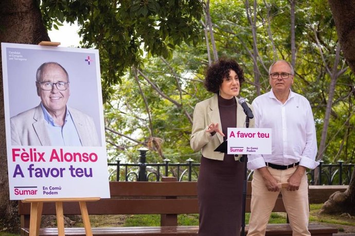 La número 1 de Sumar-En Comú Podem al Congreso por Barcelona, Aina Vidal, y el número 1 de su formación al Congreso por Tarragona, Flix Alonso.