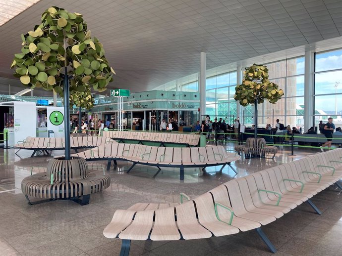 El Aeropuerto de Barcelona-El Prat abre una nueva "zona de confort" en la Terminal 1