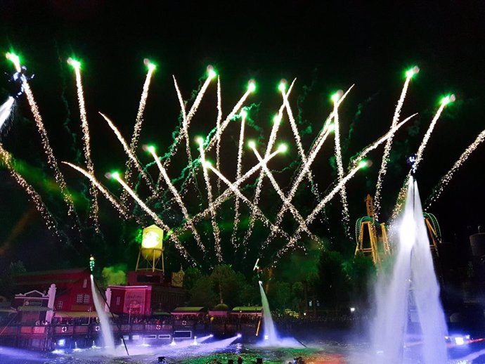 El show nocturno de Aquaman vuelve este verano a Parque Warner Madrid