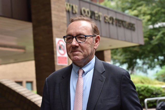 Arranca el juicio contra Kevin Spacey: "Es un acosador sexual que siente placer haciendo que los demás estén incómodos"