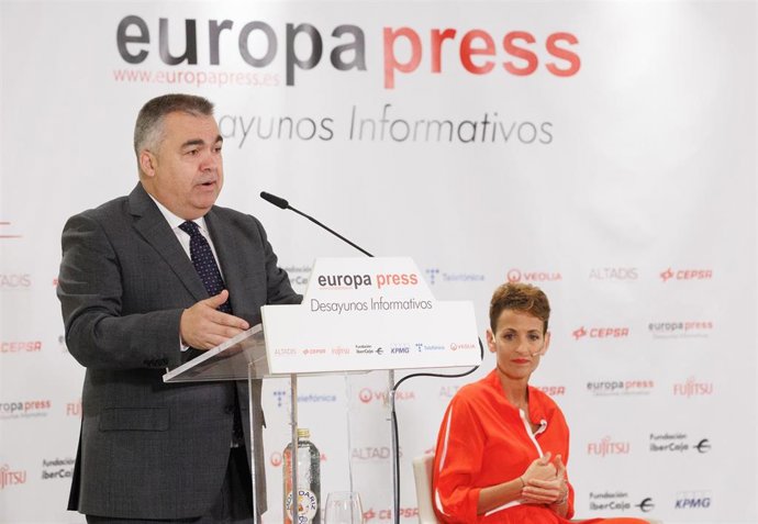 Archivo - El secretario de organización del PSOE, Santos Cerdán, durante un desayuno informativo de Europa Press, a 11 de mayo de 2023, en Madrid (España).