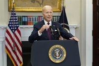 Biden anuncia una nueva 'hoja de ruta' para aliviar la deuda a los estudiantes universitarios en EEUU