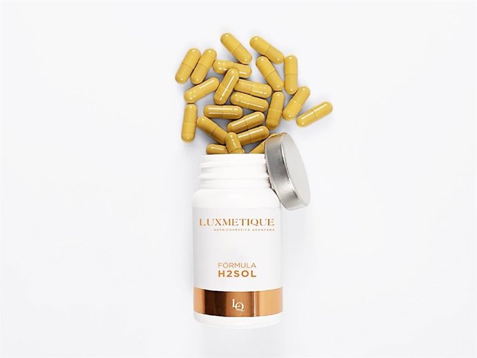Luce un bronceado dorado y duradero este verano gracias a la fórmula H2SOL de Luxmetique