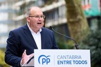 Tellado (PP) dice que el PSOE "ya no aspira a ganar" sino "a sumar con una banda de perdedores"
