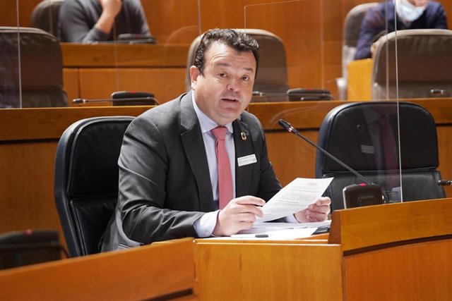 El puente de vigas donde ha muerto el alcalde de Zuera cuando circulaba en bicicleta, en el kilómetro 541,500 de la carretera N-330, en el término municipal de Gurrea de Gállego.