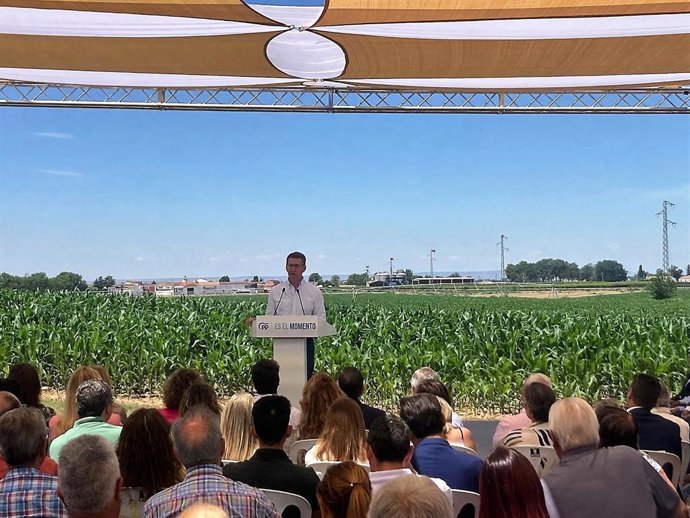 Feijóo durante el acto en Gimenells