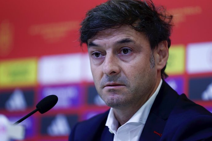 Archivo - Santi Denia, head coach of Spain U21, attends during his press conference celebrated at Ciudad del Futbol on March 17, 2023, in Las Rozas, Madrid, Spain.