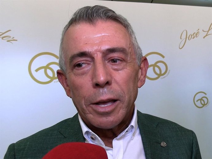 JOSÉ LUIS LÓPEZ, 'EL TURRONERO', EN SU FIESTA DE CUMPLEAÑOS