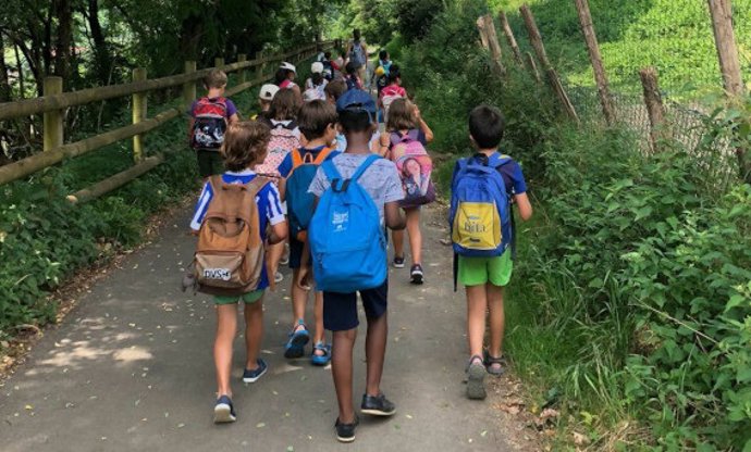 Haurrak udaleku batean