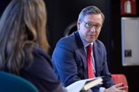 Serrano (PP) apela a la opción de ver a Sánchez "haciendo las maletas" como motivación suficiente para ir a votar