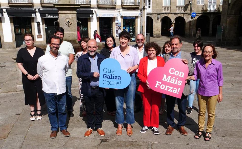 Presentación de la candidatura del BNG al Congreso y al Senado por la provincia de A Coruña, en Santiago.
