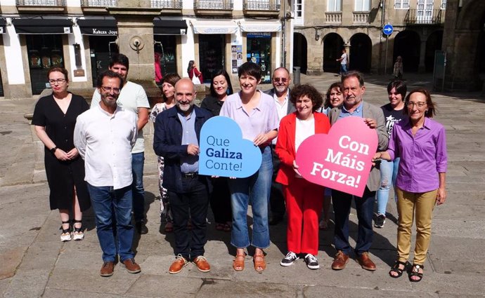 Presentación da candidatura do BNG ao Congreso e ao Senado pola provincia da Coruña, en Santiago.