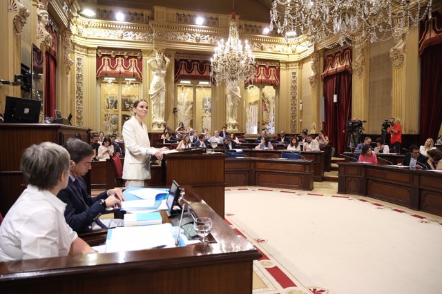 Primera jornada del debate de investidura en el Parlament.